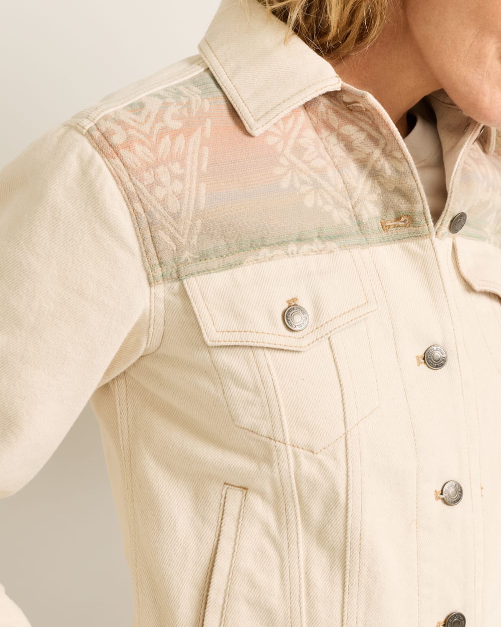 PENDLETON WOMEN'S DENIM TRUCKER JACKET