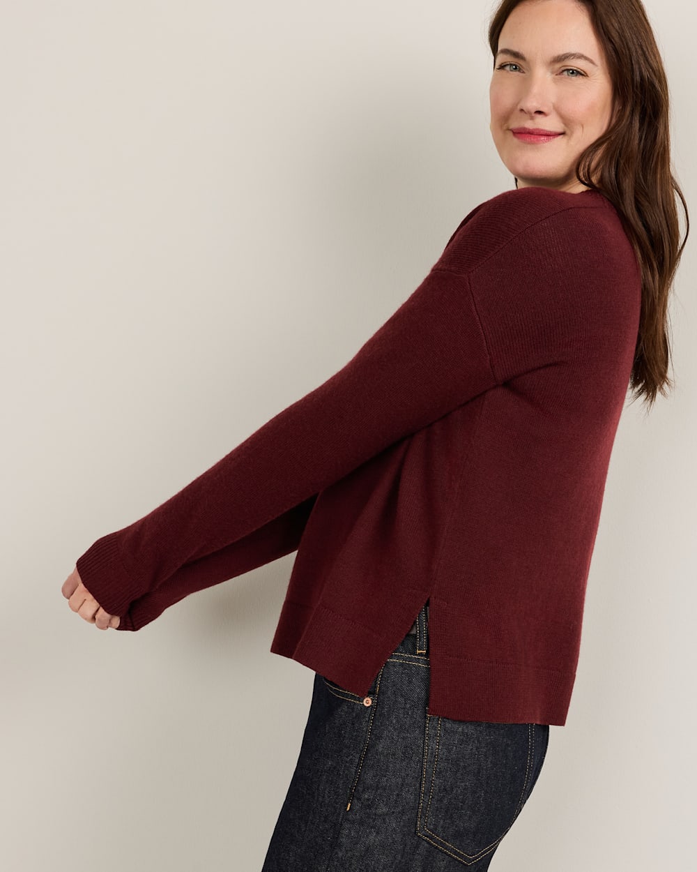 PENDLETON WOMEN'S MERINO V-NECK SWEATER