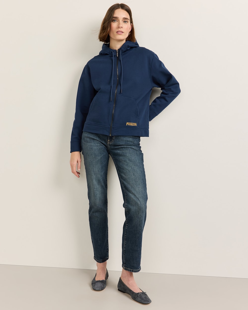 PENDLETON WOMEN'S LOGO GRAPHIC ZIP HOODIE