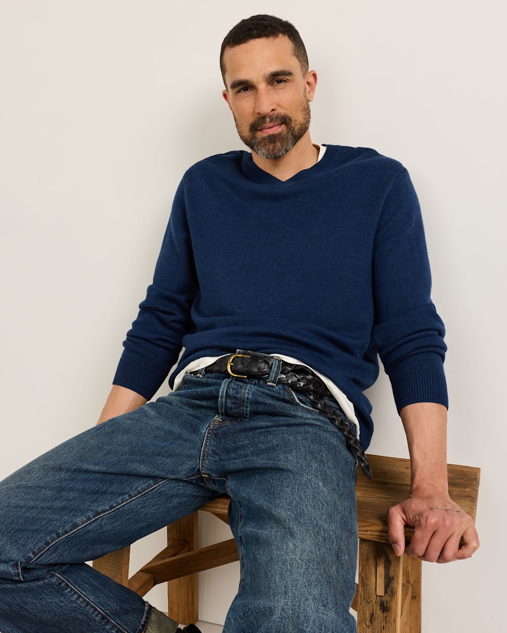 PENDLETON MEN'S MERINO V-NECK SWEATER