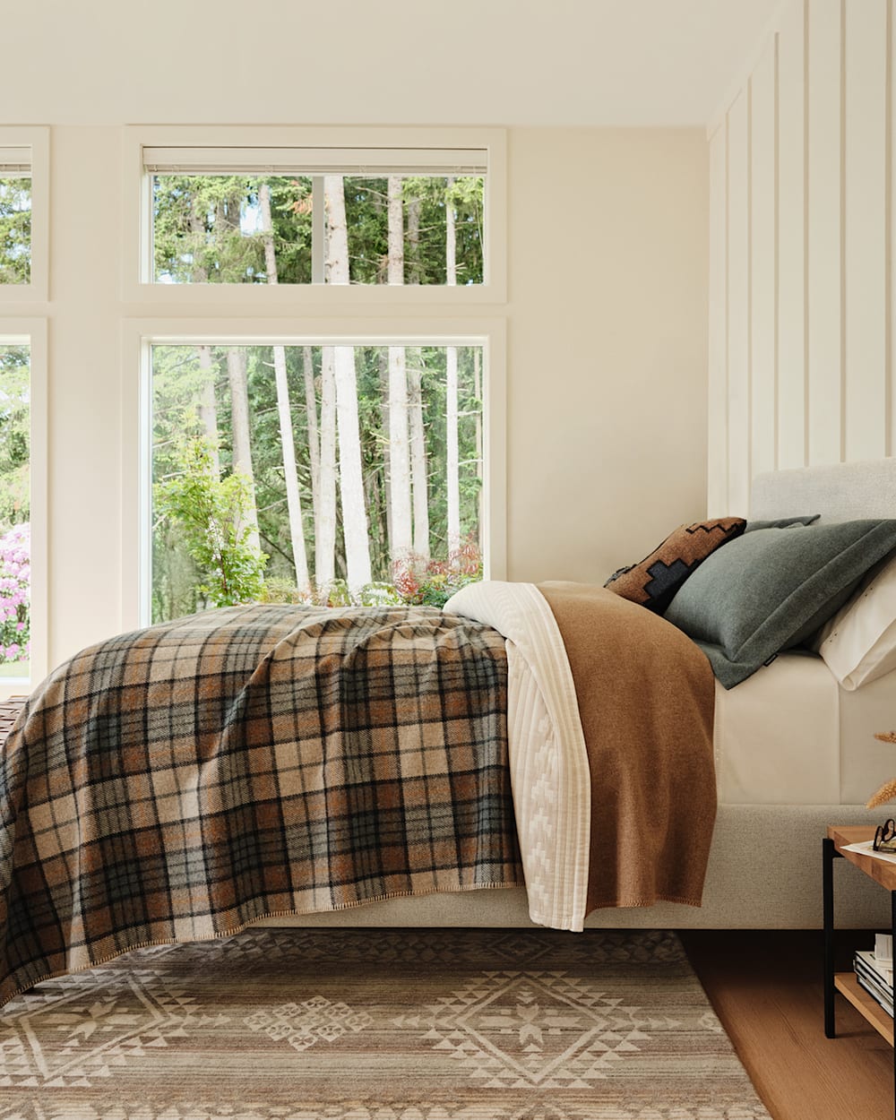 PENDLETON ECO-WISE WOOL PLAID/STRIPE BLANKET