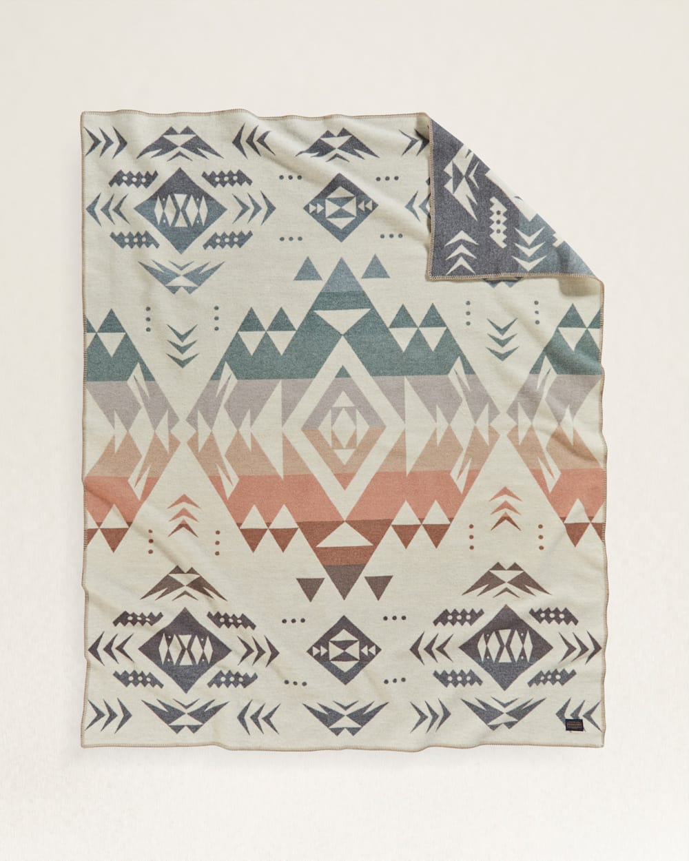 PENDLETON AGATE BEACH BLANKET