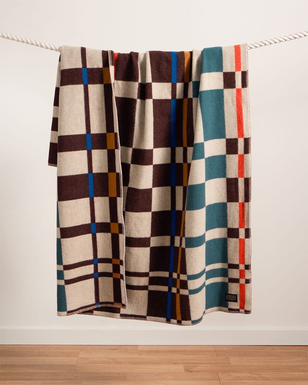 PENDLETON EVERETT THROW