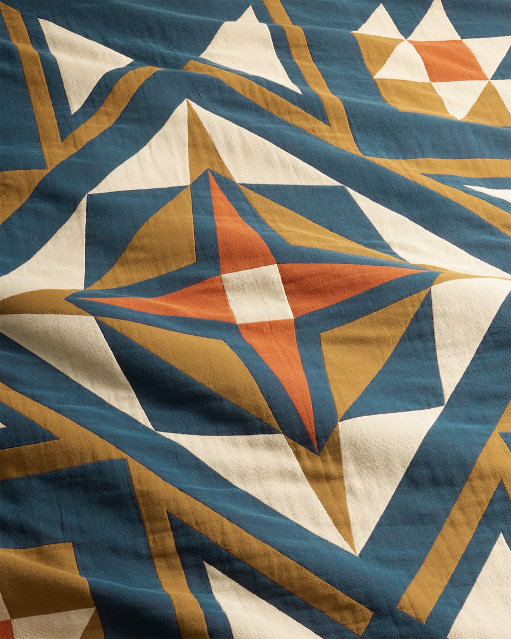 PENDLETON QUILTED STAR COTTON MATELASSE COVERLET