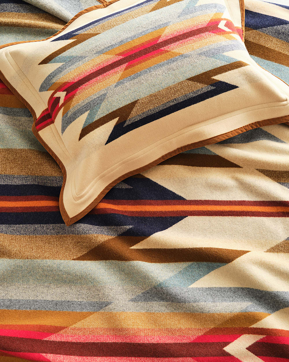 PENDLETON WYETH TRAIL JACQUARD BEDDING SET