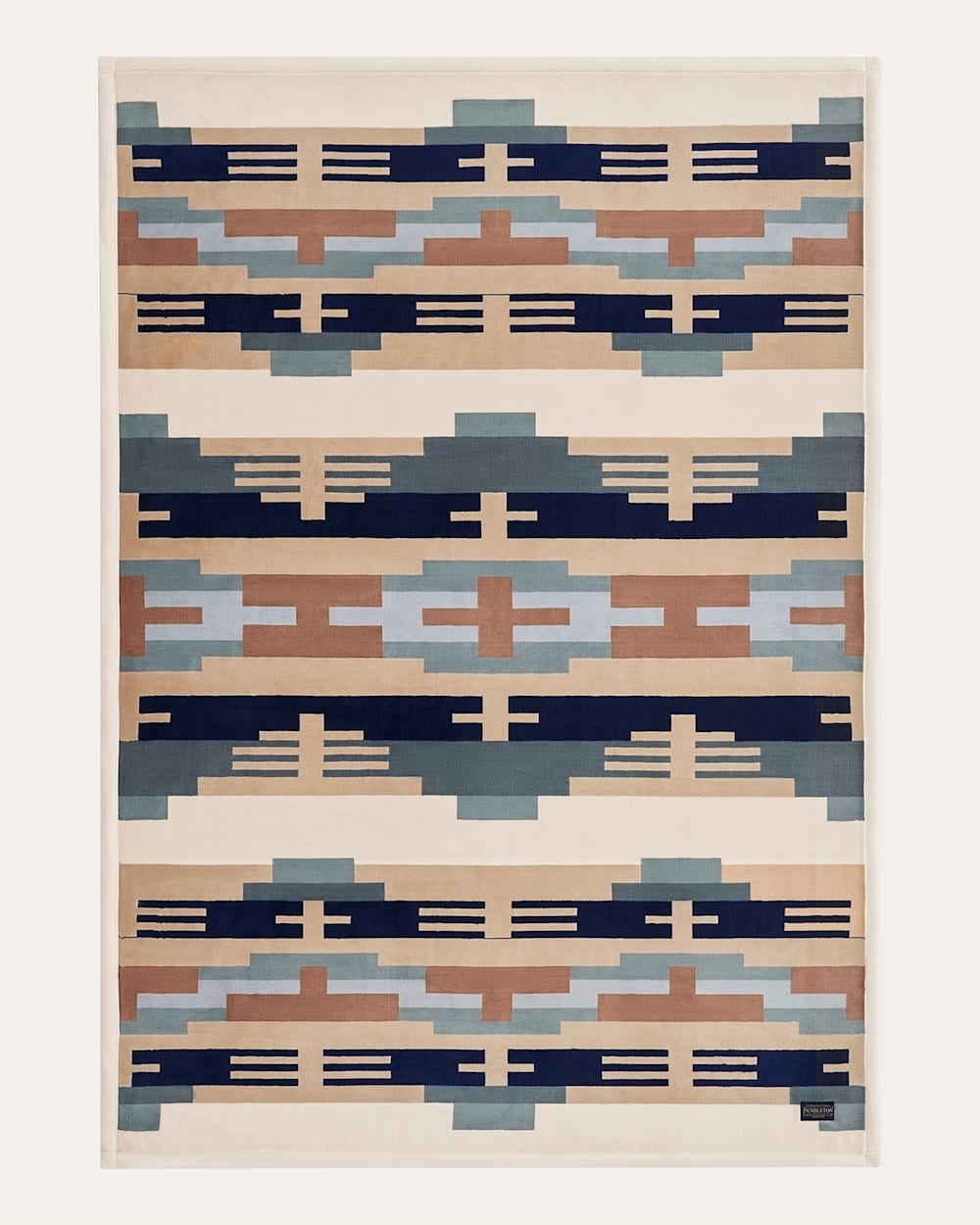 PENDLETON PLUSH REVERSIBLE THROW