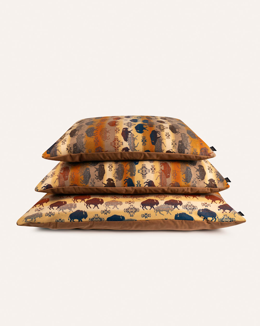 PENDLETON LAND OF THE BUFFALO WOOL PET BED