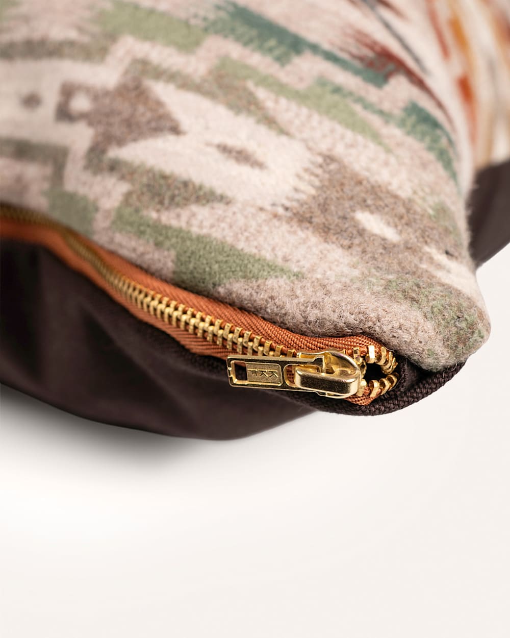 PENDLETON MESILLA WOOL PET BED