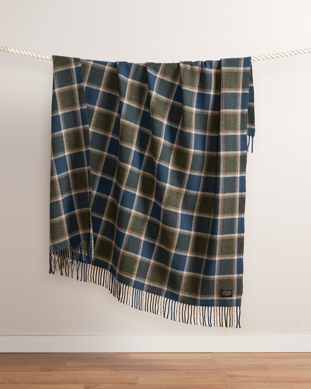 PENDLETON ECO-WISE WOOL FRINGED THROW