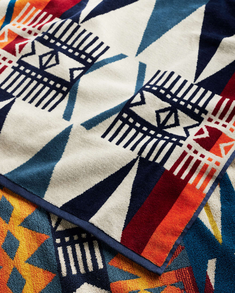 PENDLETON FIRE LEGEND TOWEL FOR TWO