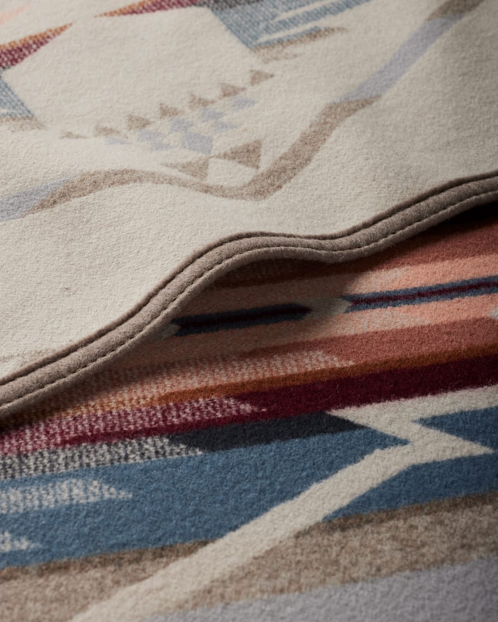 PENDLETON WHITE SANDS BLANKET