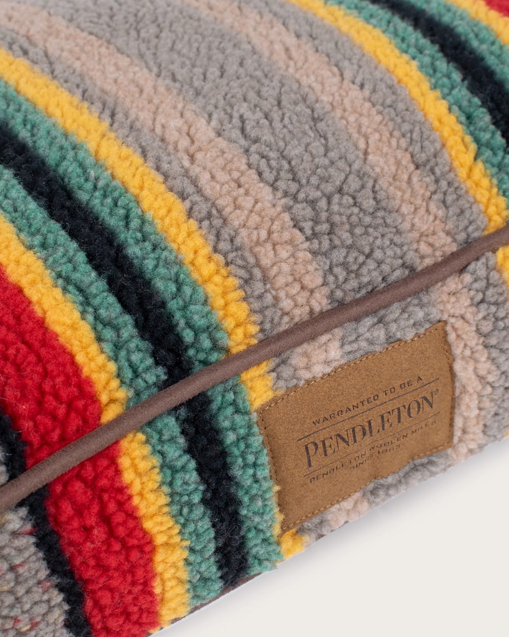 PENDLETON YAKIMA CAMP PET BED - NAPPER