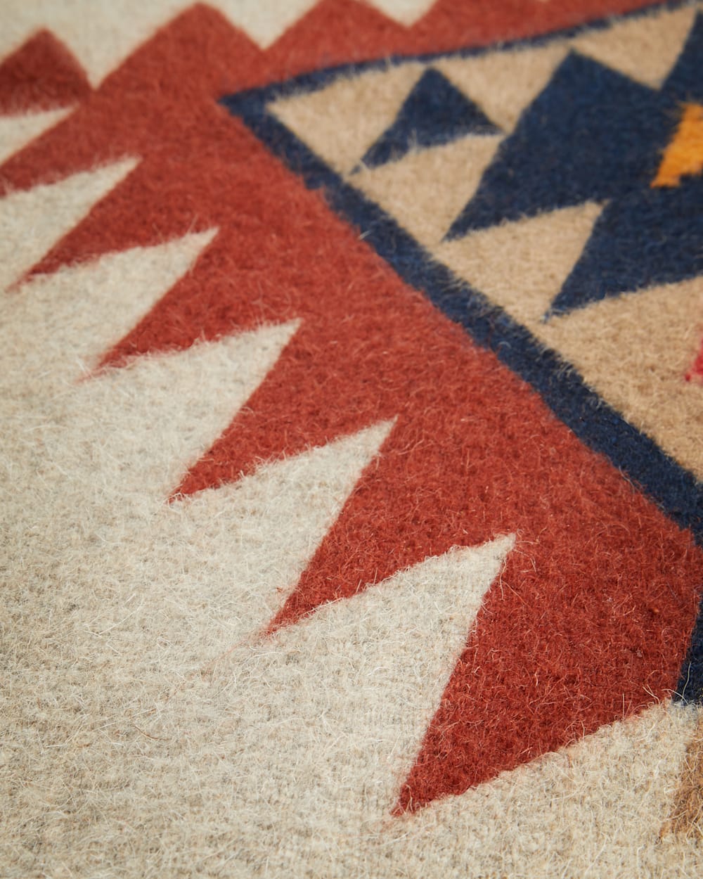 PENDLETON MANY DIAMONDS RUG
