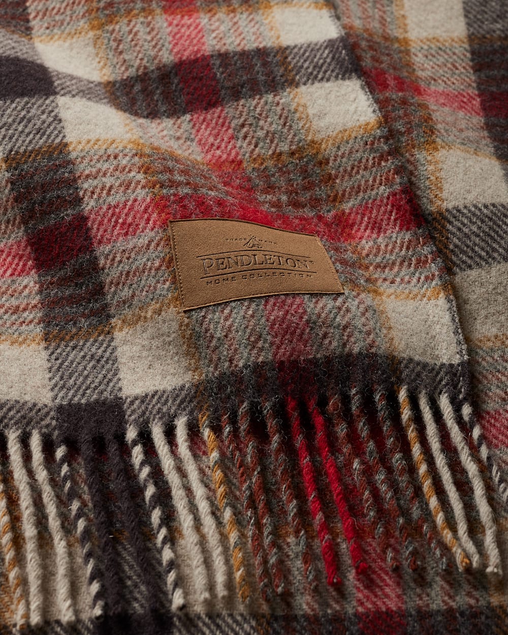 PENDLETON MOTOR ROBE THROW WITH LEATHER CARRIER