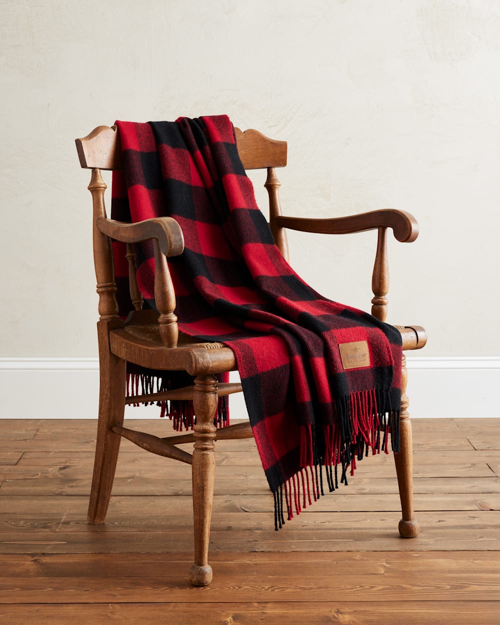 PENDLETON MOTOR ROBE THROW WITH LEATHER CARRIER