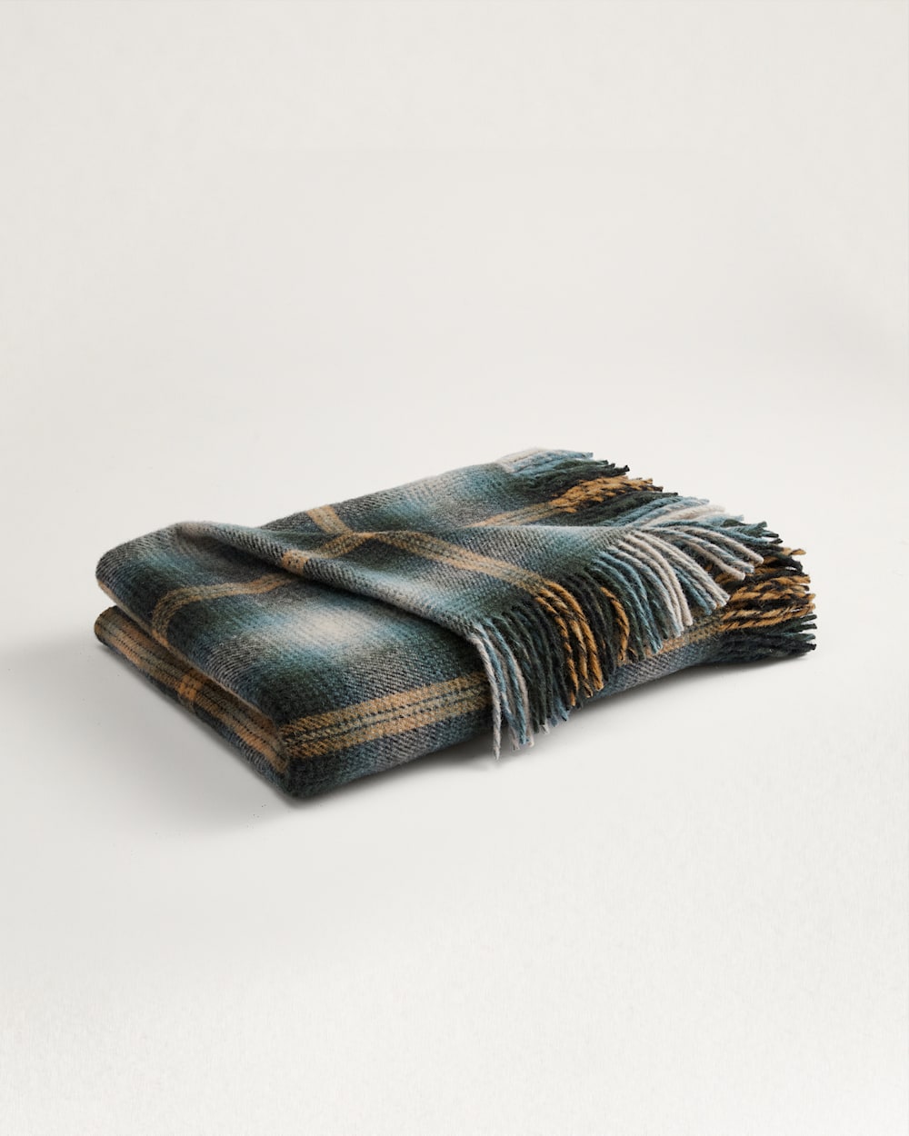 PENDLETON MOTOR ROBE THROW WITH LEATHER CARRIER