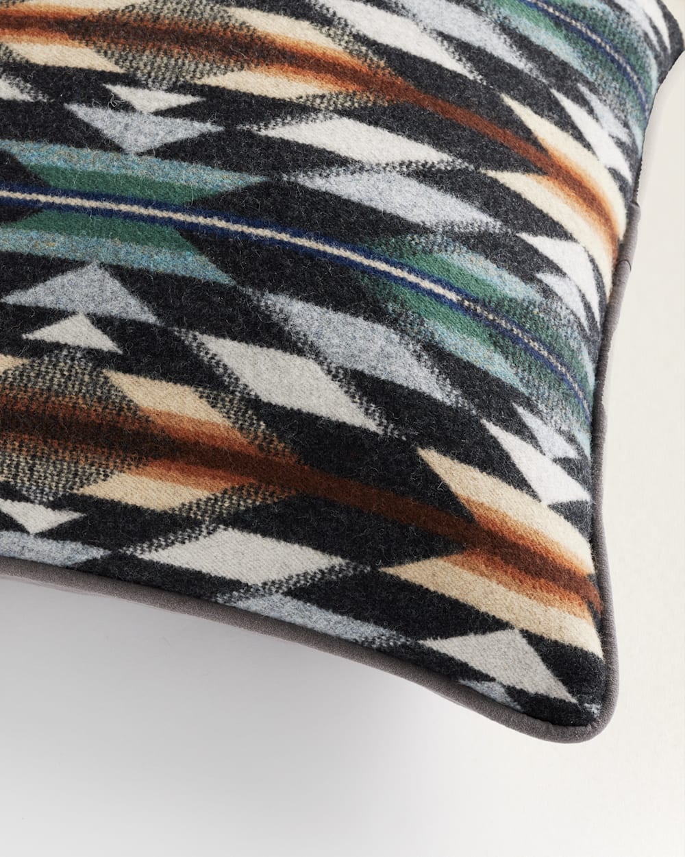 PENDLETON WYETH TRAIL PILLOW