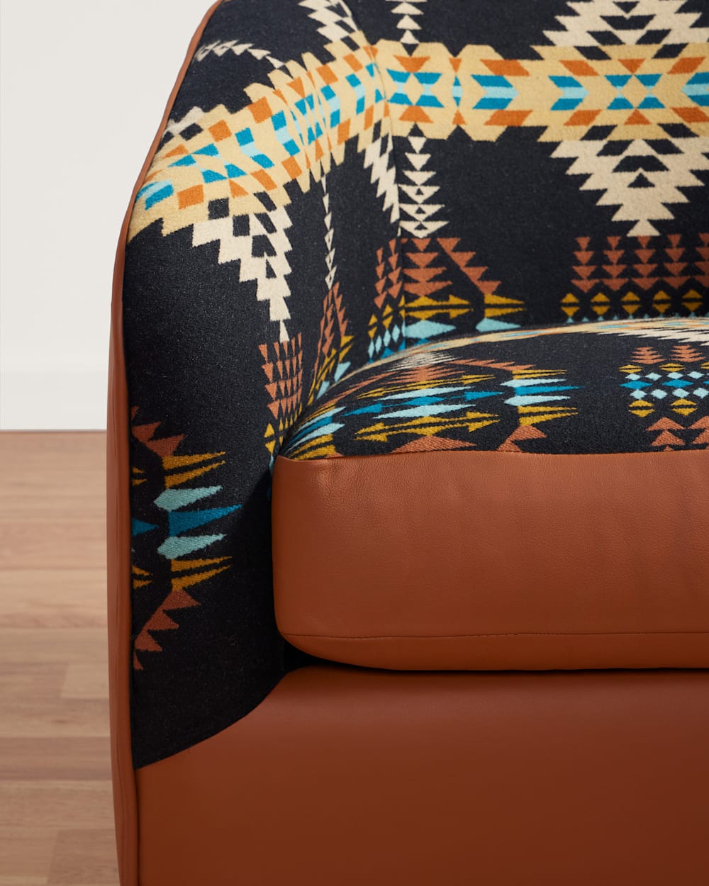 PENDLETON RANCHO ARROYO BARREL CHAIR