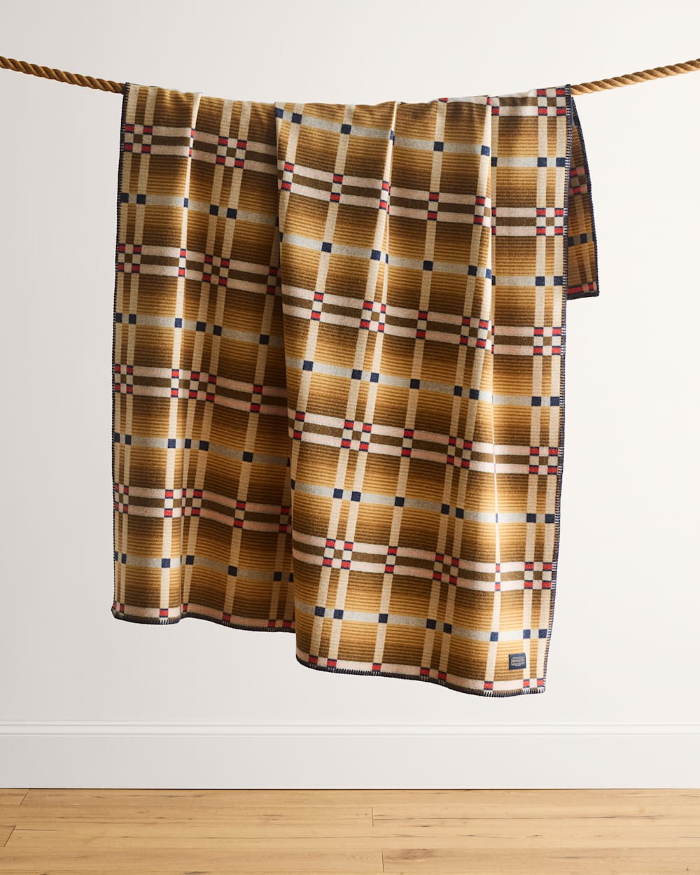 PENDLETON FOUR SQUARE THROW