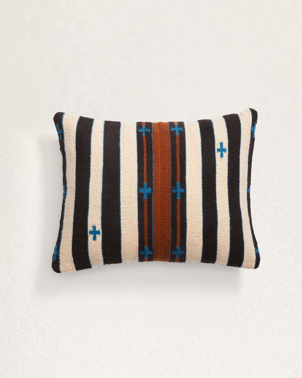 PENDLETON TURQUOISE CROSSES LUMBAR PILLOW