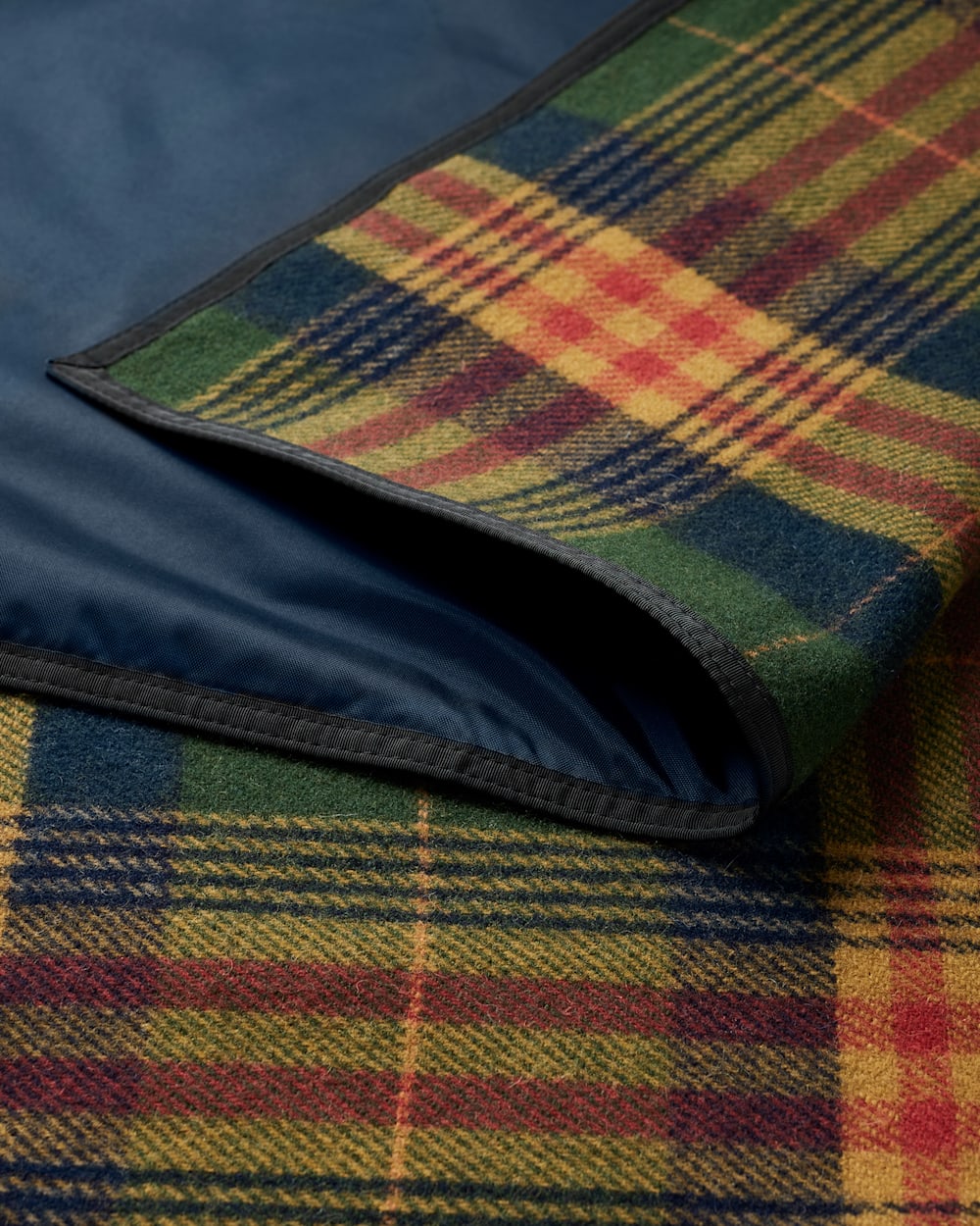 PENDLETON ROLL-UP BLANKET