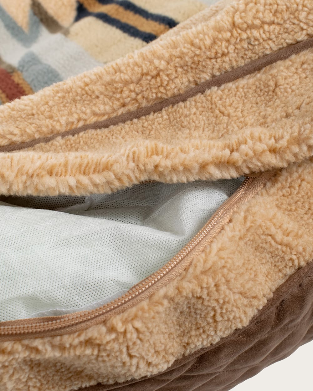 PENDLETON WYETH TRAIL PET BED - NAPPER