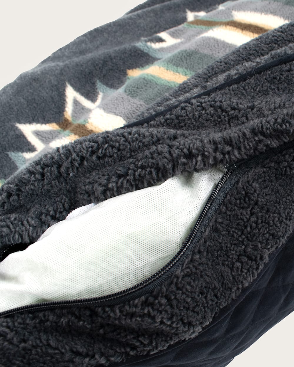 PENDLETON WYETH TRAIL PET BED - NAPPER