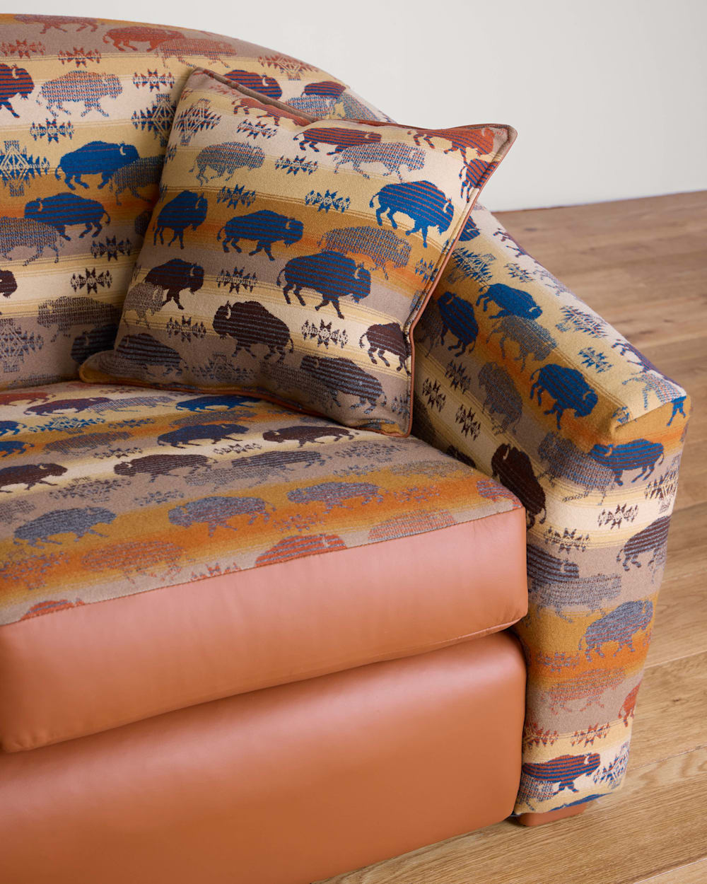 PENDLETON PRAIRIE RUSH HOUR BARREL SOFA