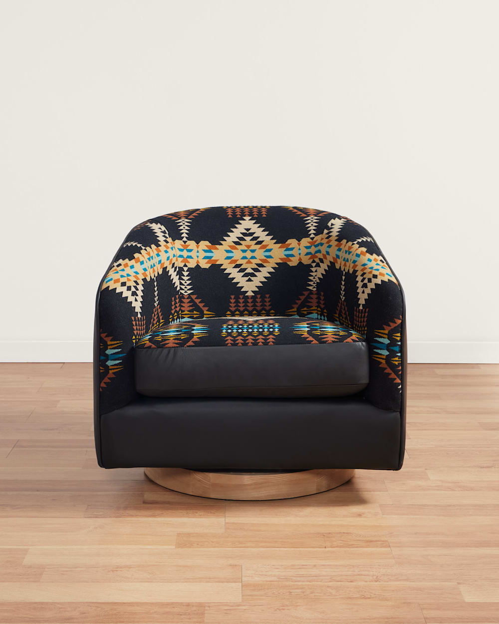 PENDLETON RANCHO ARROYO BARREL CHAIR