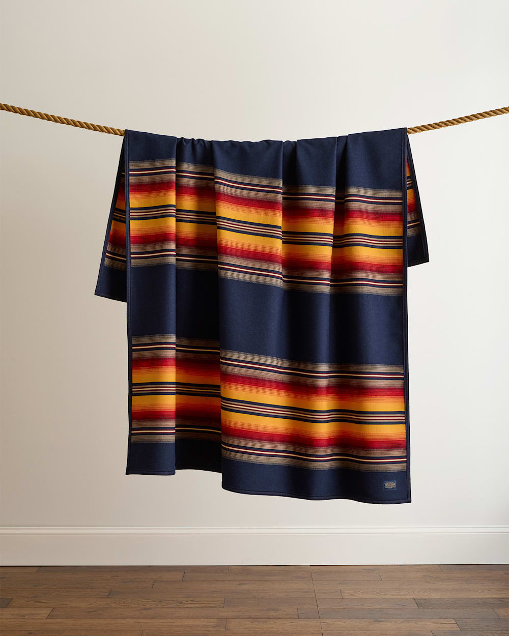 PENDLETON SERAPE ROBE