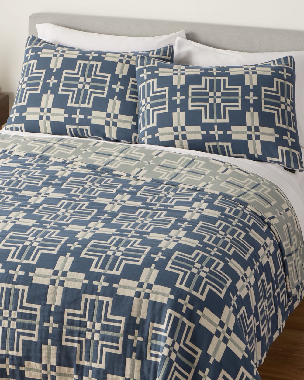 PENDLETON SAN MARCOS MATELASSE COVERLET